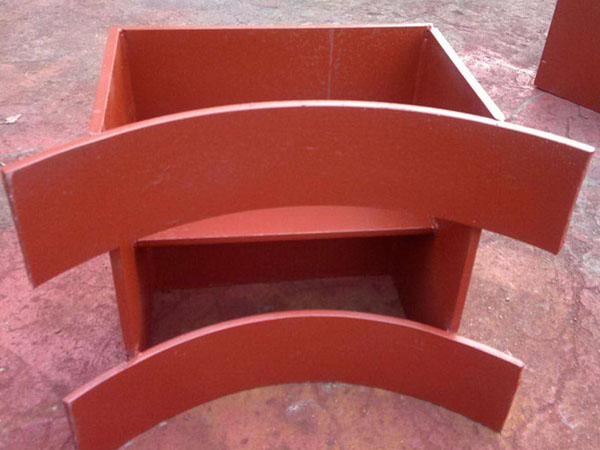 曲面槽固定管托